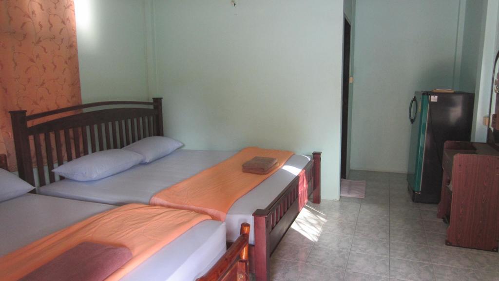 Charung Beach Haad Rin Ngoại thất bức ảnh