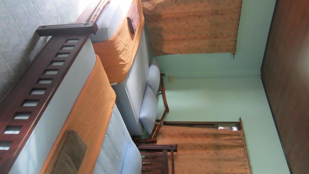 Charung Beach Haad Rin Ngoại thất bức ảnh
