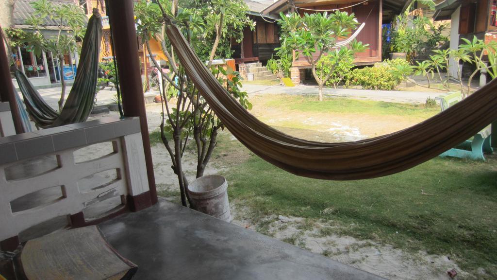 Charung Beach Haad Rin Ngoại thất bức ảnh