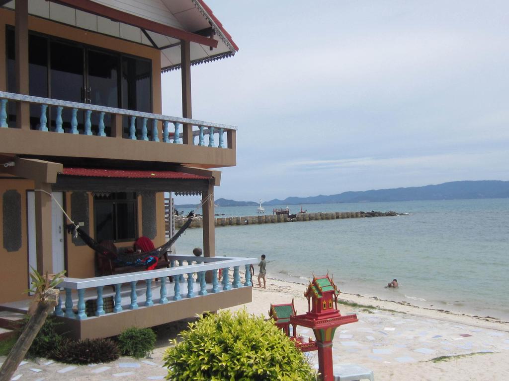 Charung Beach Haad Rin Ngoại thất bức ảnh